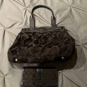 Coach Vintage Oversized Maggie Madison OP Art Shoulder Bag with wallet